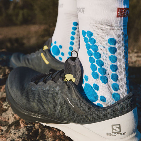 Compressport Pro Racing Socks v4.0 Trail - White/Fjord Blue-Compression-Compressport-Malaysia-Singapore-Australia-Hong Kong-Philippines-Indonesia-Bigbigplace.com