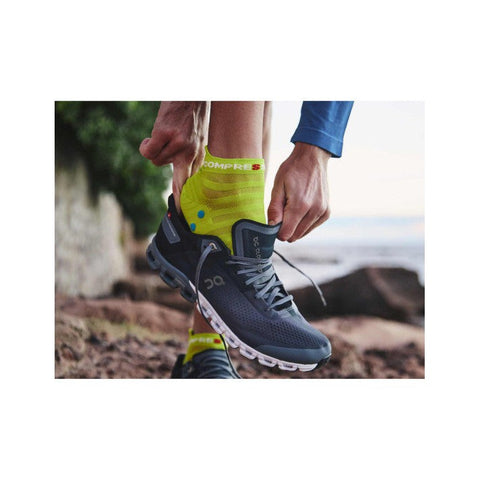 Compressport Pro Racing Socks V4.0 Ultralight Run Low - Crème De Menthe/Papaya Punch-Socks-Compressport-Malaysia-Singapore-Australia-Hong Kong-Philippines-Indonesia-Bigbigplace.com