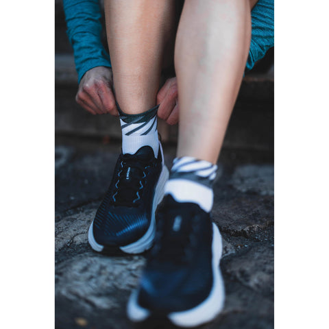 INCYLENCE RUNNING SOCKS - DISRUPTS SHORT WHITE-Socks-INCYLENCE-Malaysia-Singapore-Australia-Hong Kong-Philippines-Indonesia-Bigbigplace.com